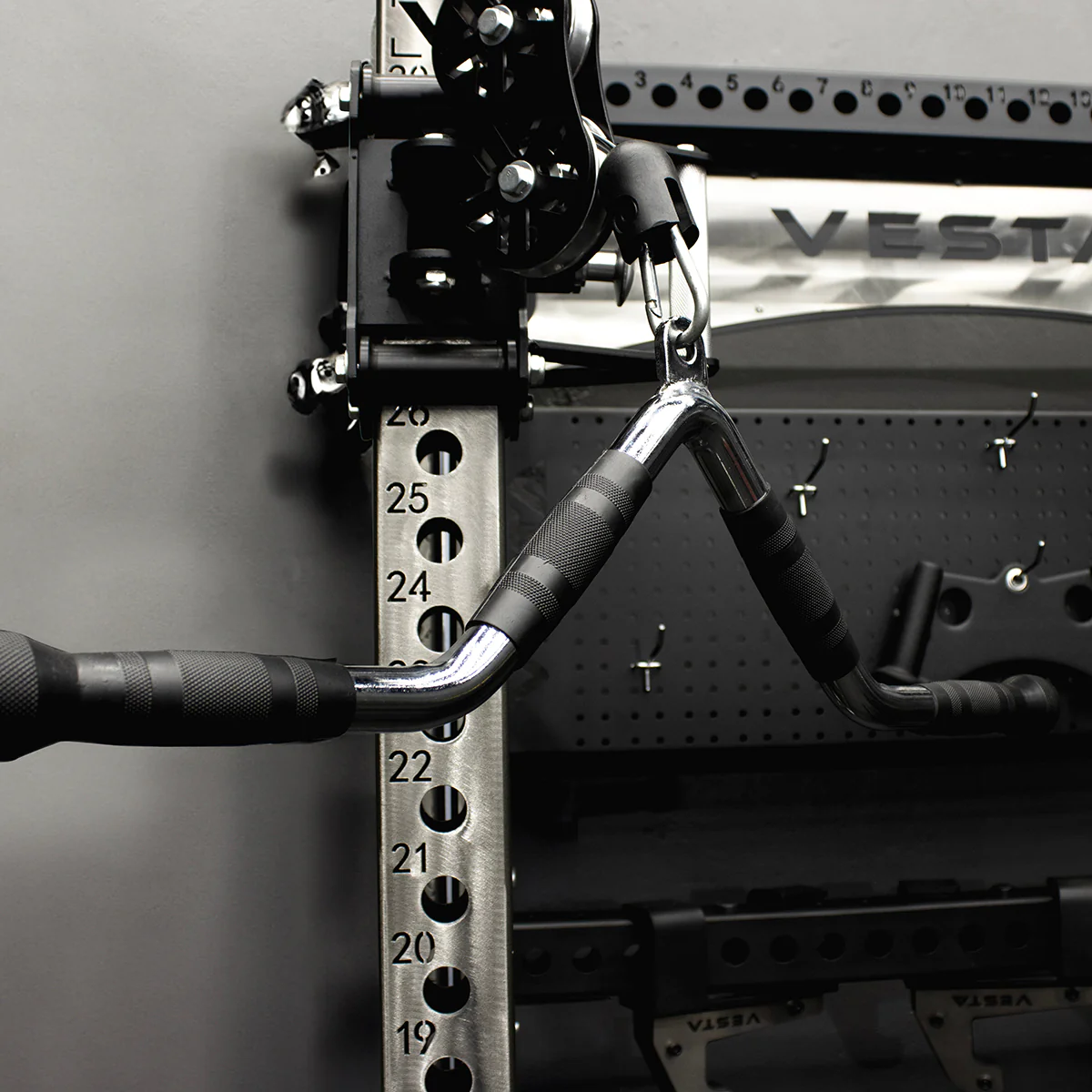 LAT Pulldown V Bar Cable Attachment - Image 3