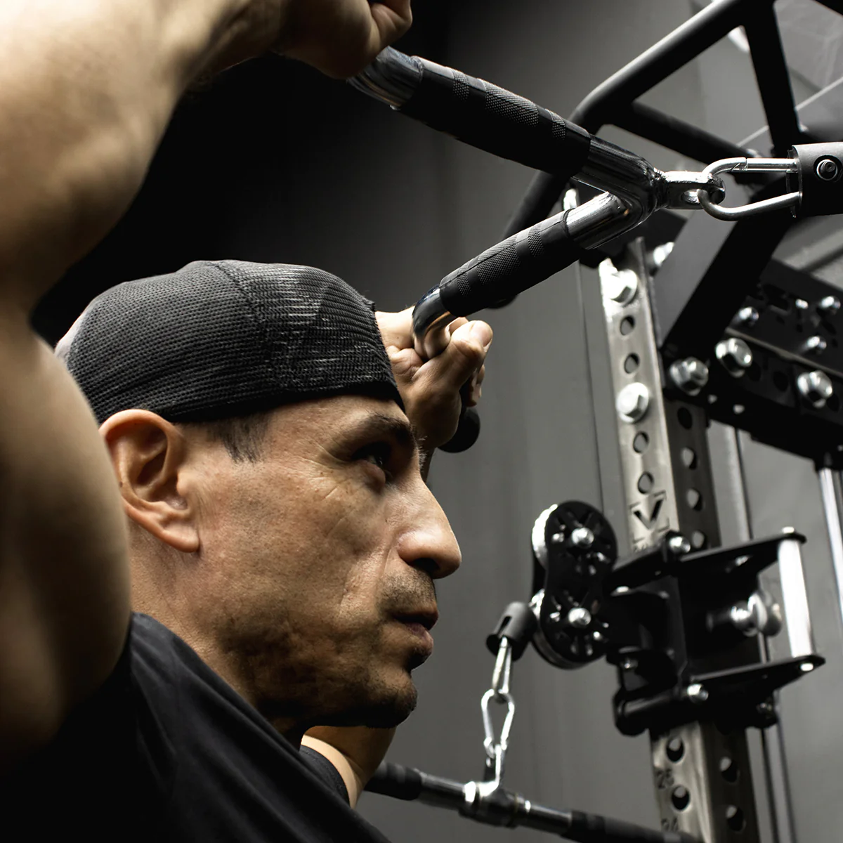 LAT Pulldown V Bar Cable Attachment - Image 4